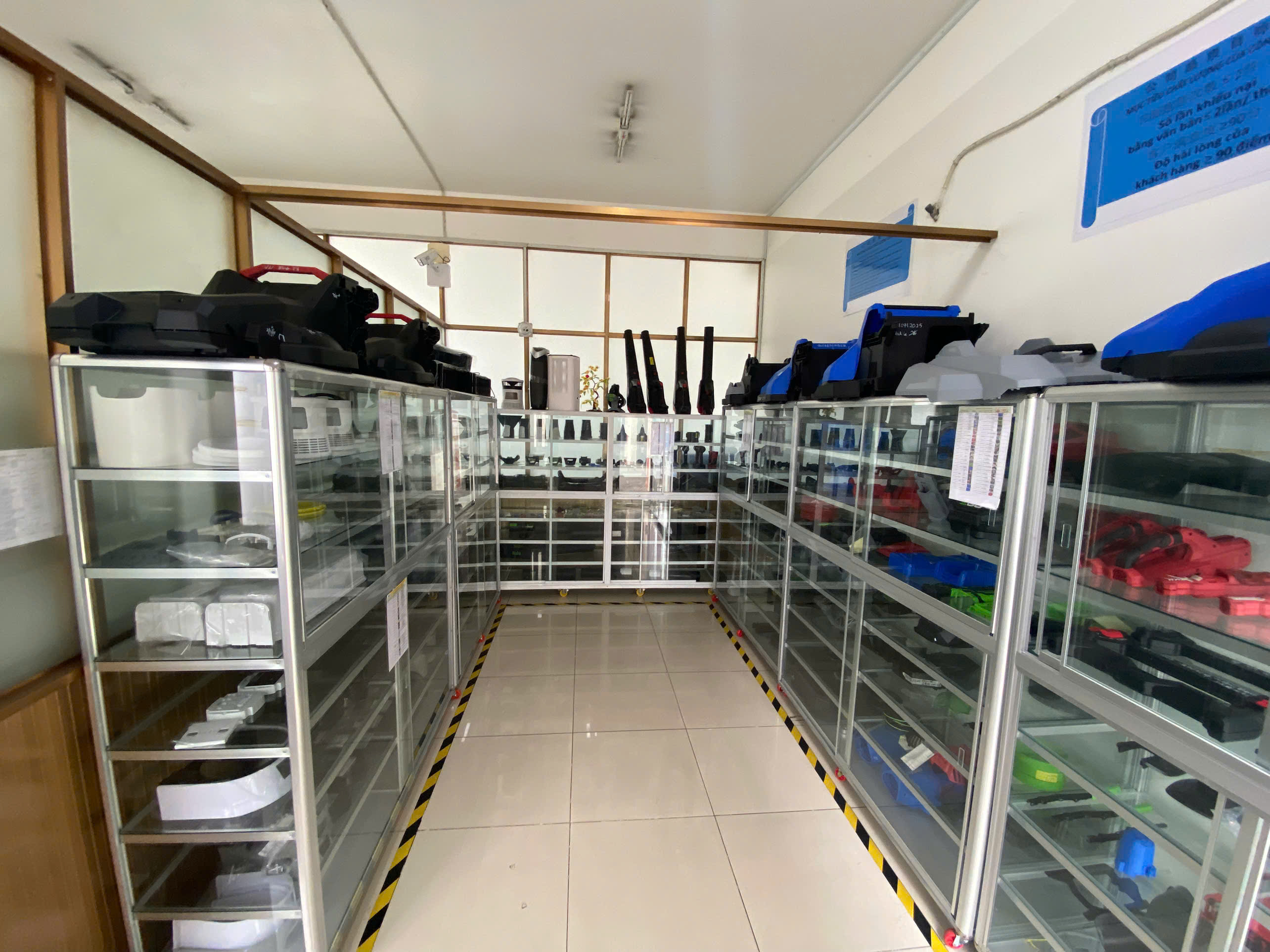 Sample room.jpg